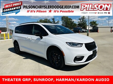 2026 Chrysler Pacifica Limited Passenger Van