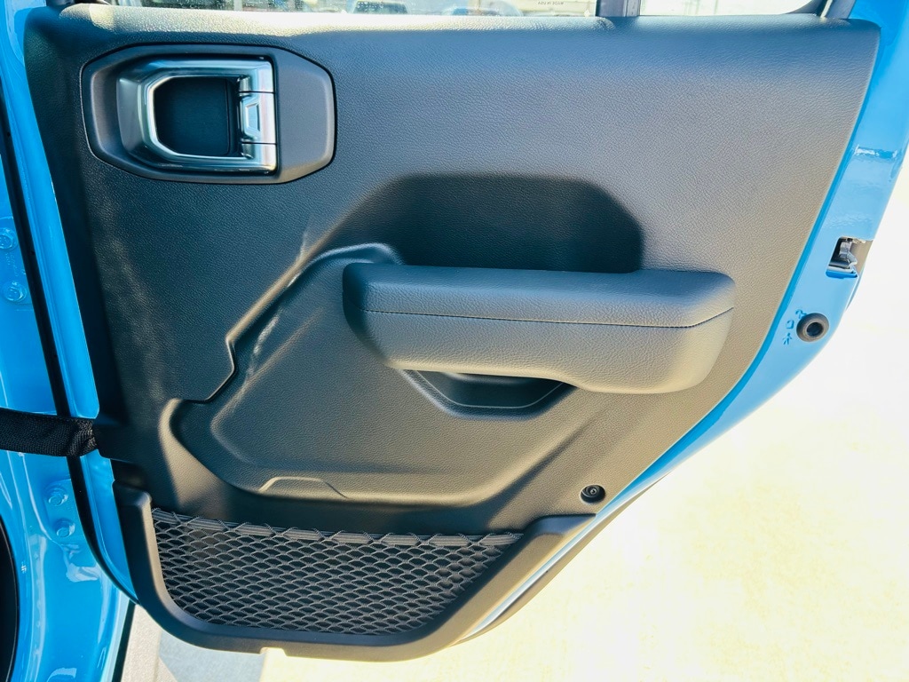 2025 Jeep Wrangler 4-Door Willys - Photo 29