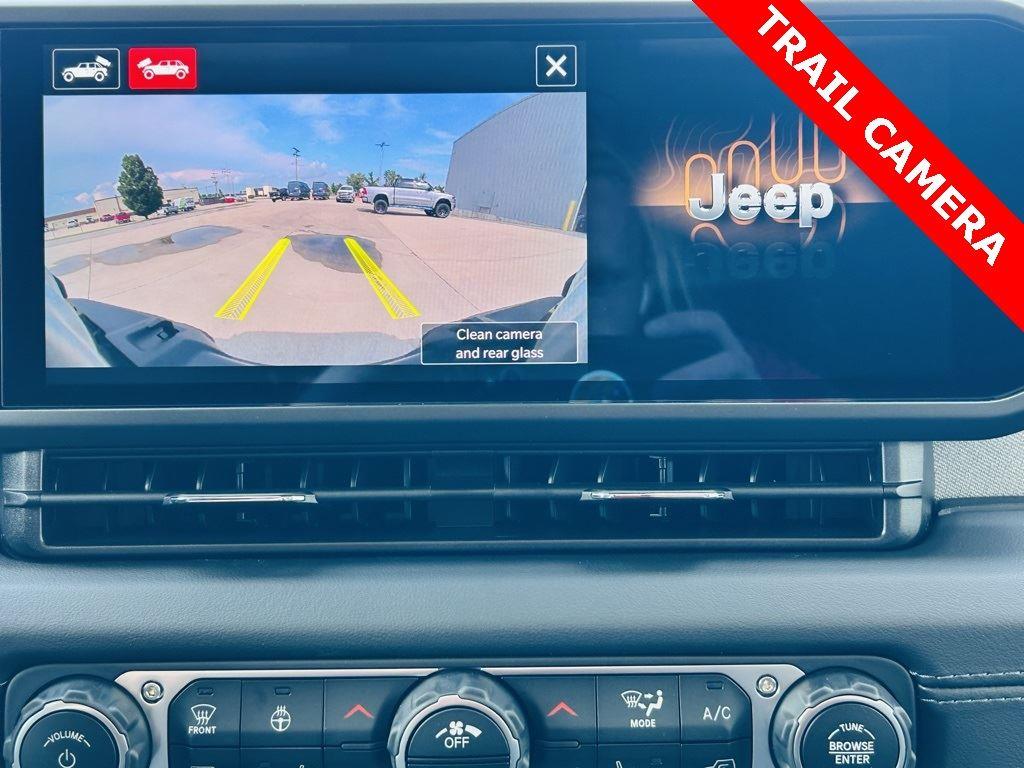 2025 Jeep Wrangler 4-Door Sahara - Photo 8