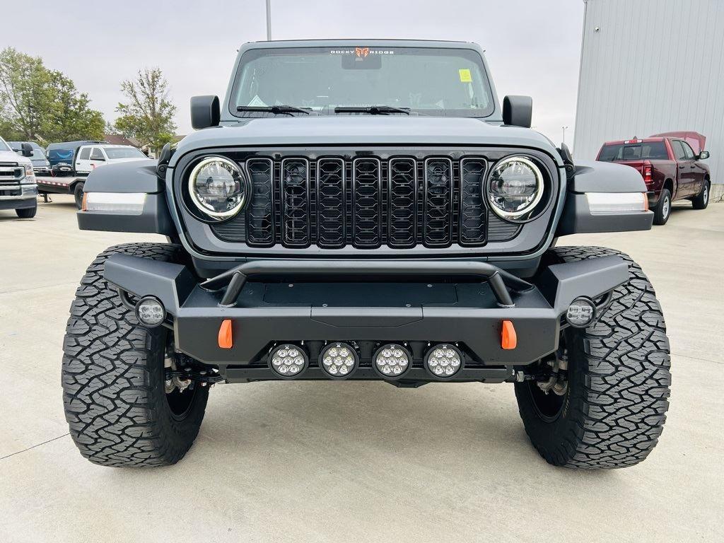 2025 Jeep Wrangler 4-Door Willys - Photo 34