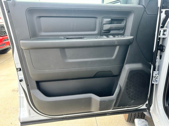 2024 Ram 5500 photo 3