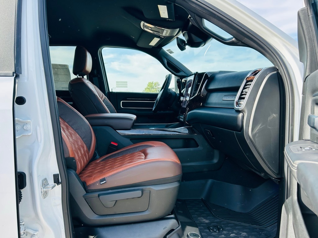 2025 RAM 3500 Big Horn - Photo 31