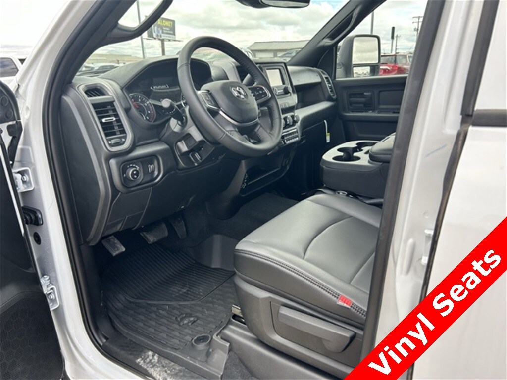 2024 Ram 5500 photo 2