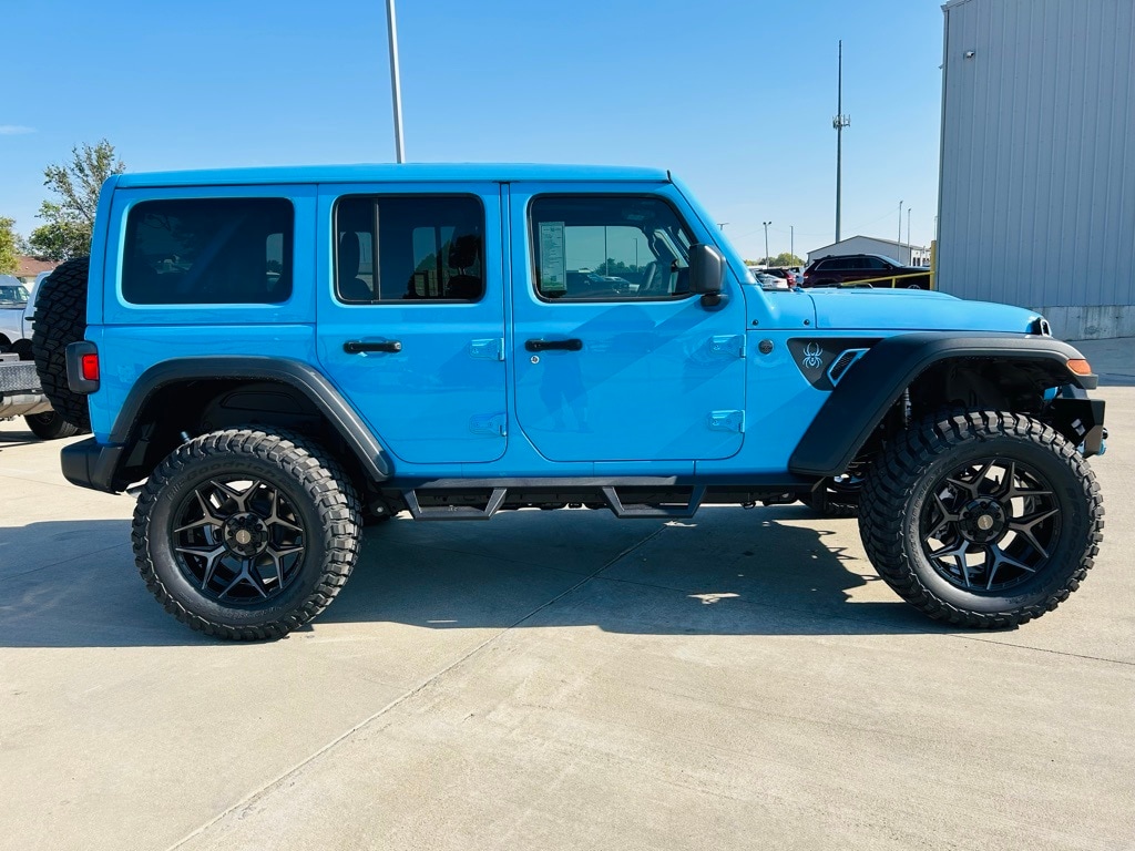 2025 Jeep Wrangler 4-Door Willys - Photo 39
