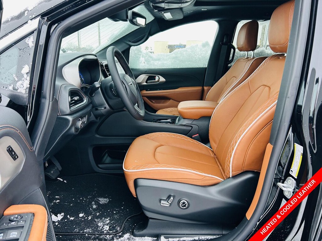 New 2026 Chrysler Pacifica Pinnacle Passenger Van