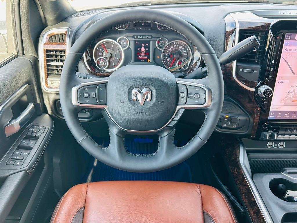 2025 RAM 3500 Big Horn - Photo 14