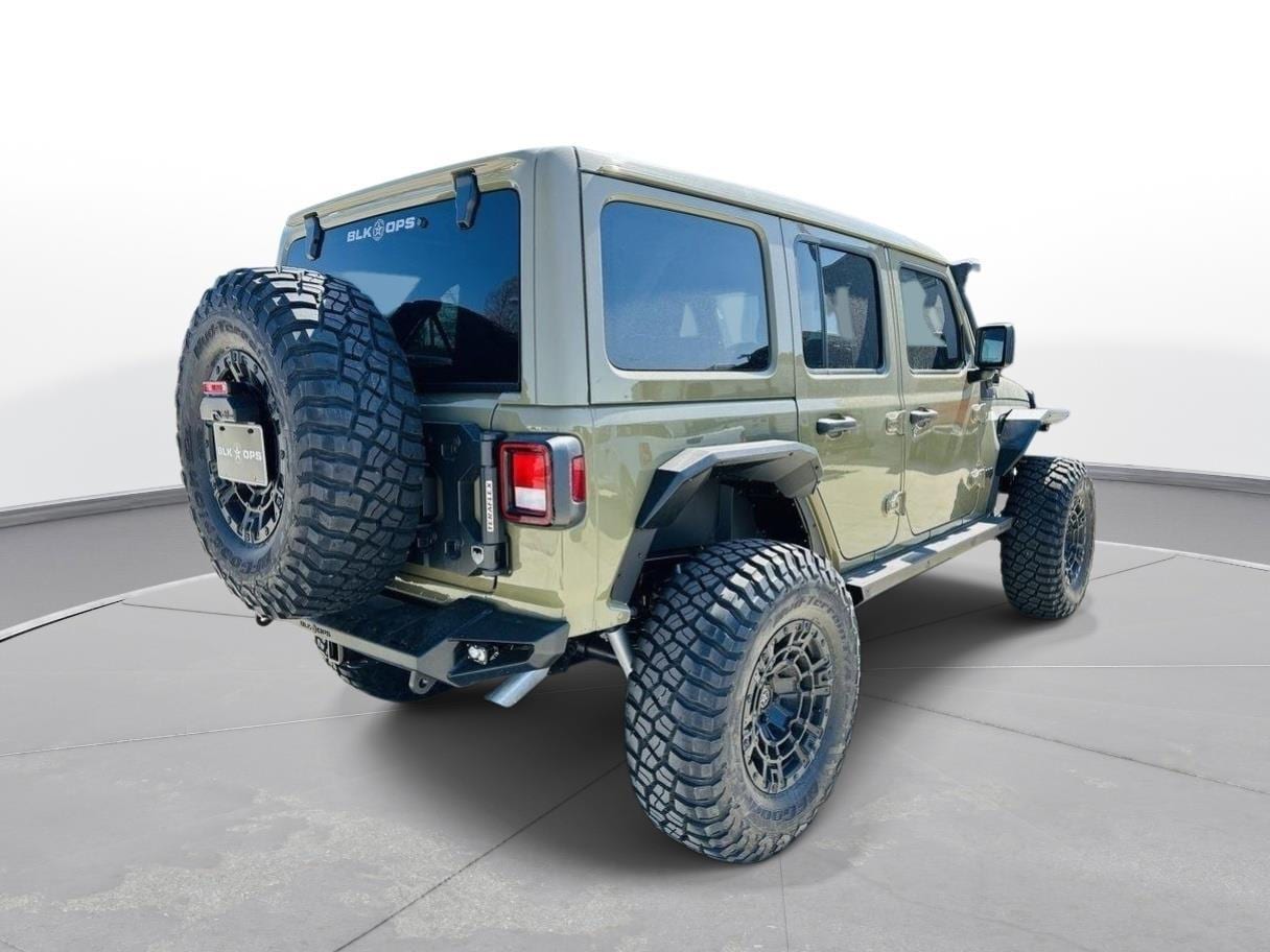 2025 Jeep Wrangler 4-Door Willys - Photo 47