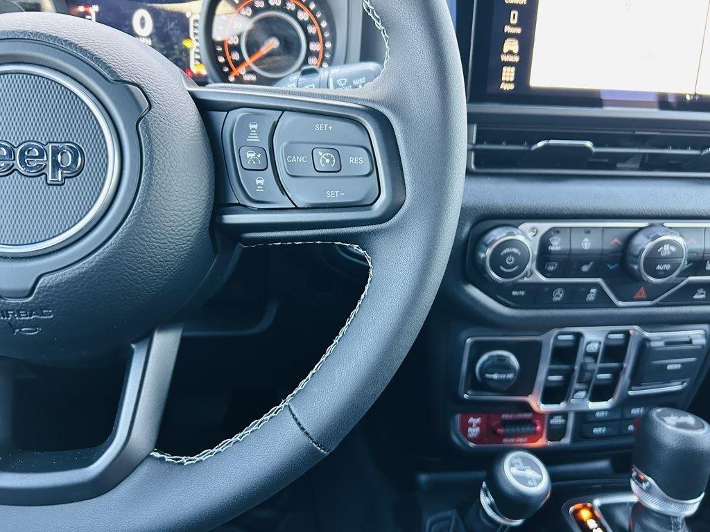 2025 Jeep Wrangler 4-Door Willys - Photo 27