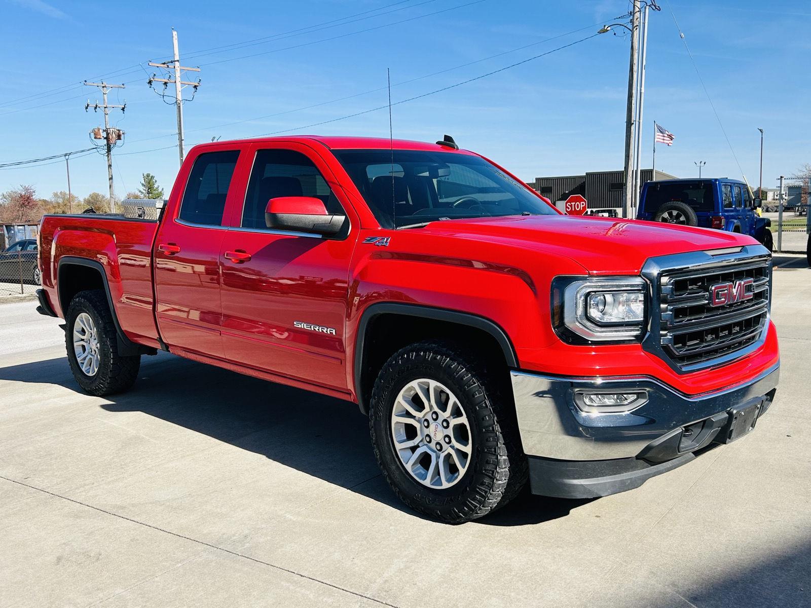 2017 Gmc Sierra 1500 SLE photo 2
