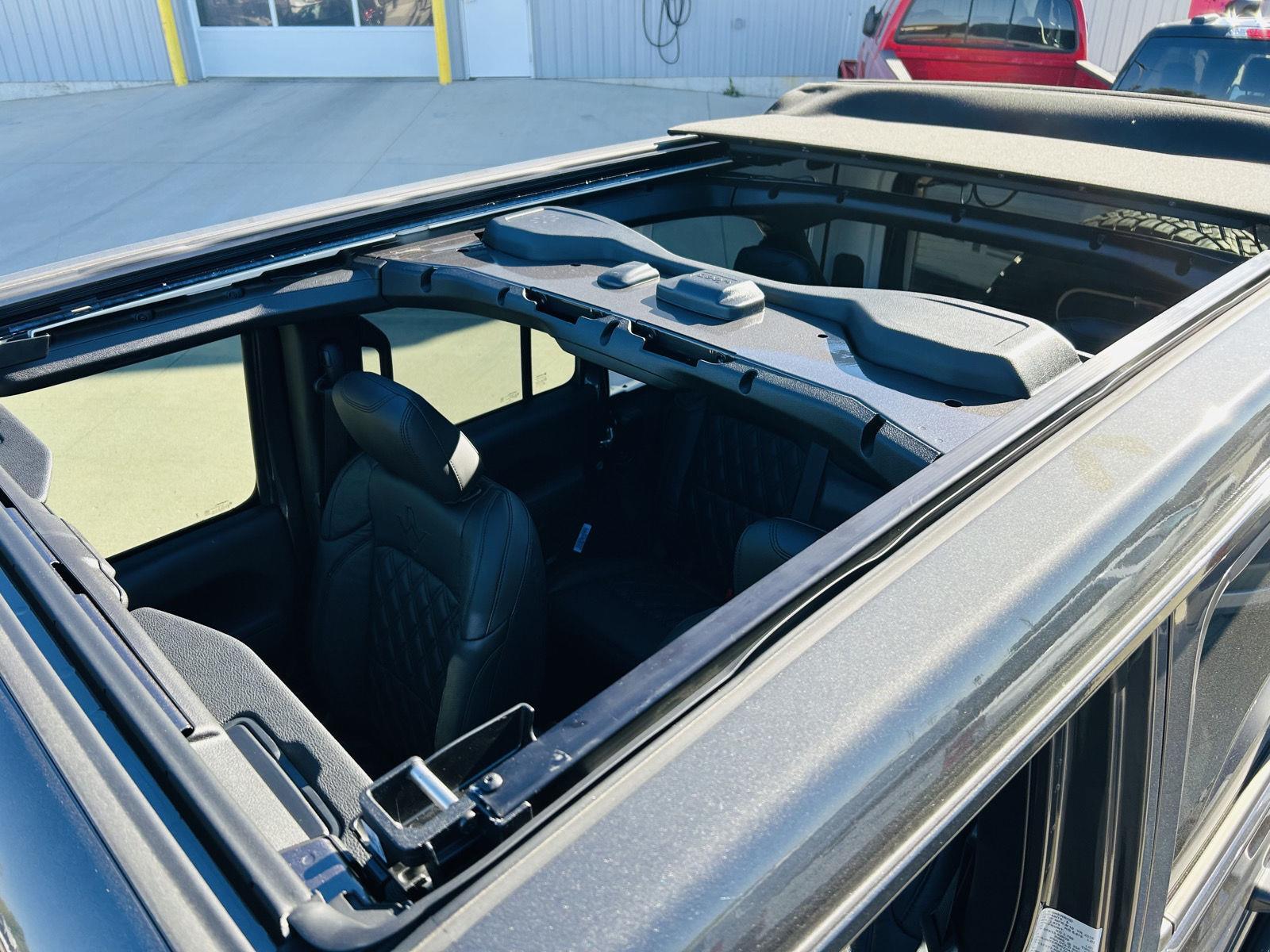 2025 Jeep Wrangler Willys photo 4