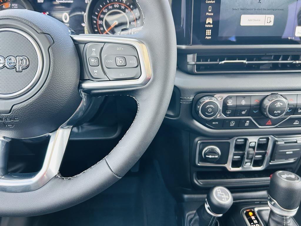 2025 Jeep Wrangler 4-Door Sahara - Photo 15
