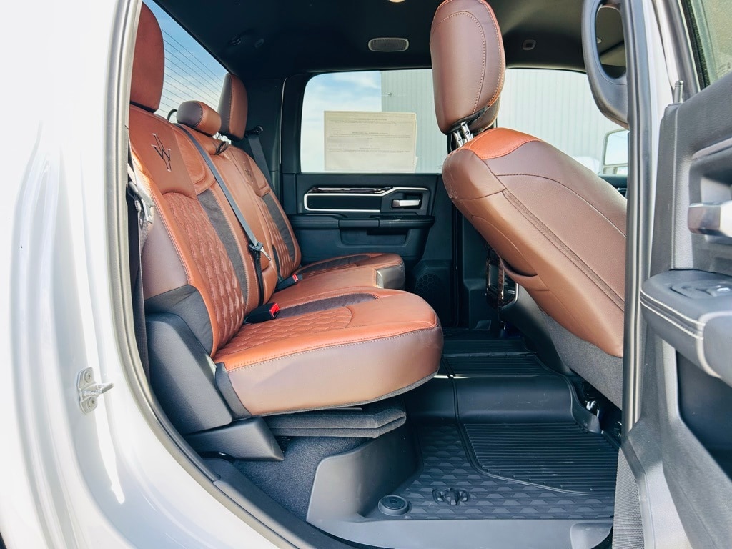 2025 RAM 3500 Big Horn - Photo 29