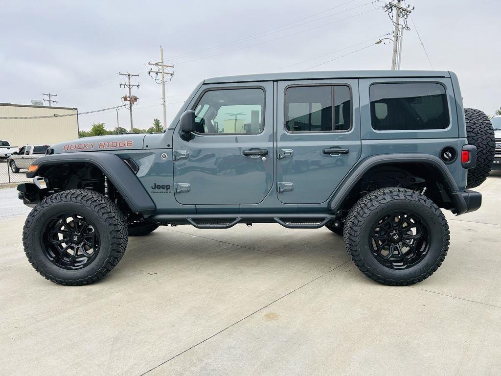 2025 Jeep Wrangler 4-Door Willys - Photo 36
