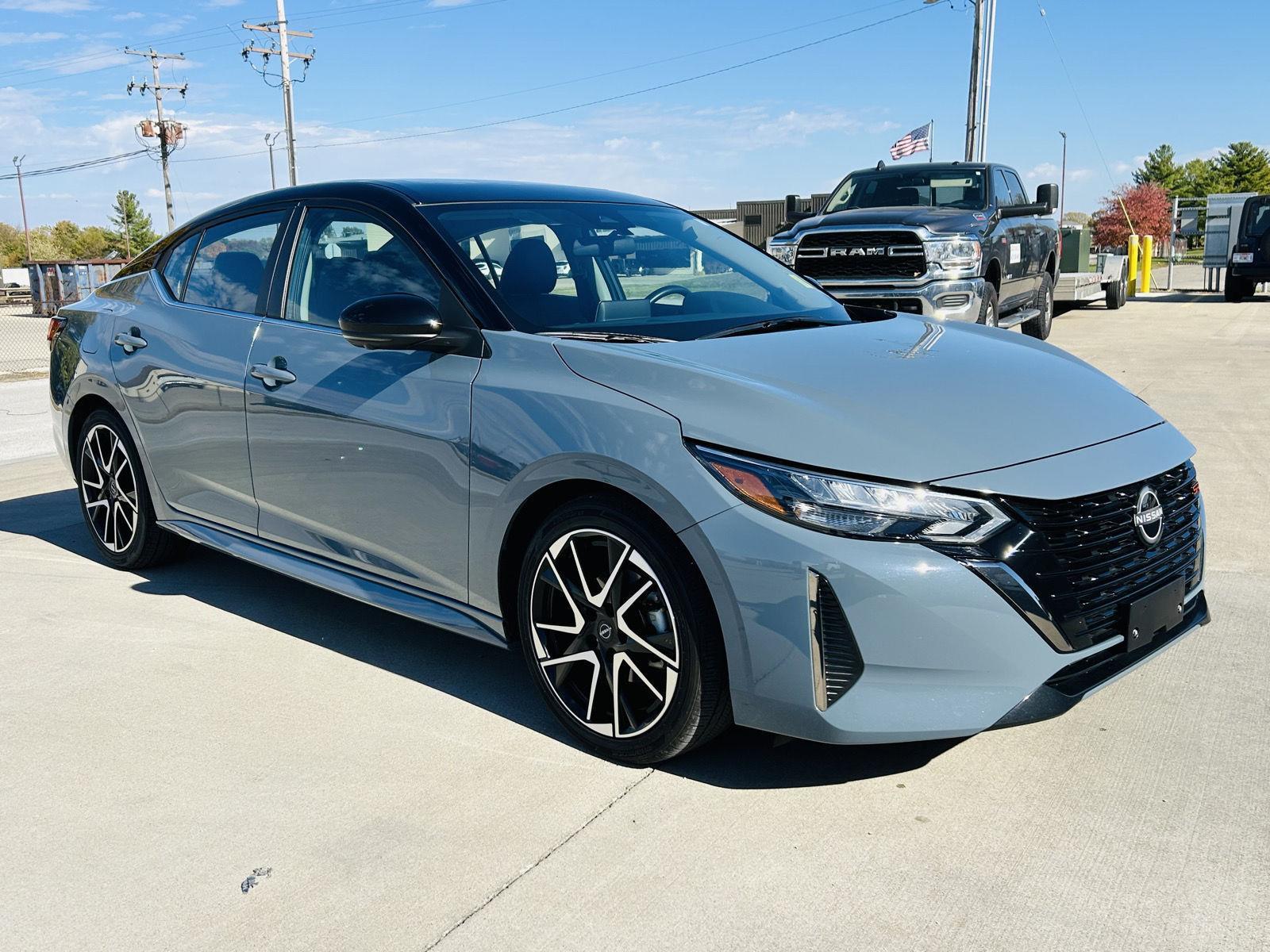 2024 Nissan Sentra SR photo 2