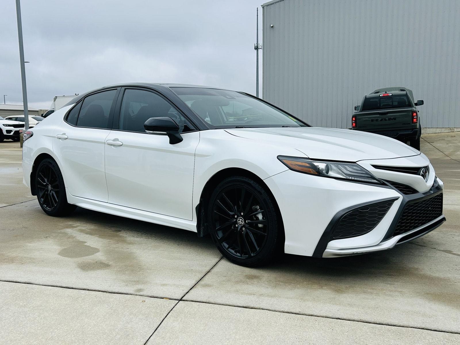 2021 Toyota Camry XSE photo 2
