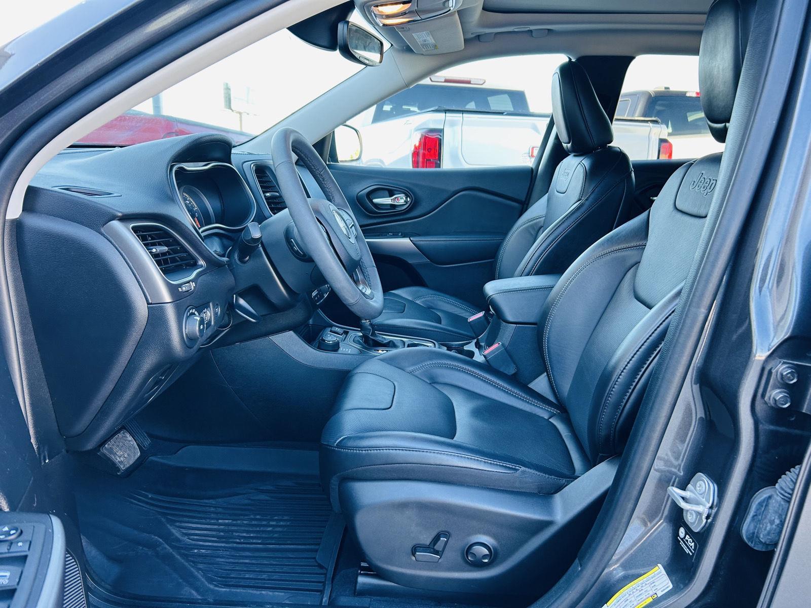 2022 Jeep Cherokee Latitude Lux photo 2