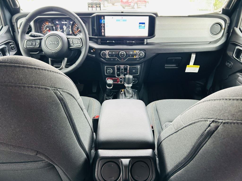 2025 Jeep Wrangler 4-Door Willys - Photo 25