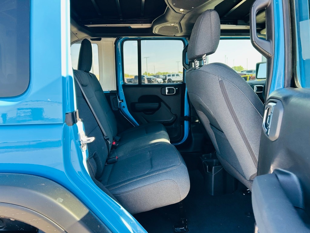 2025 Jeep Wrangler 4-Door Willys - Photo 30