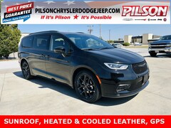 2026 Chrysler Pacifica Limited Passenger Van