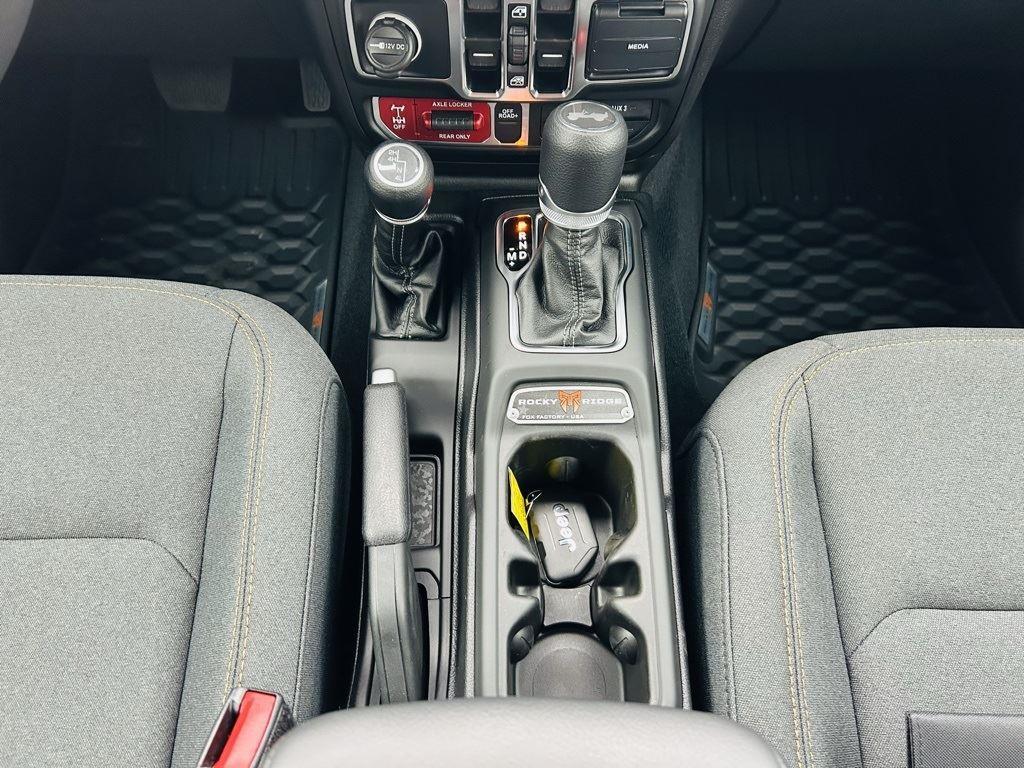 2025 Jeep Wrangler 4-Door Willys - Photo 24