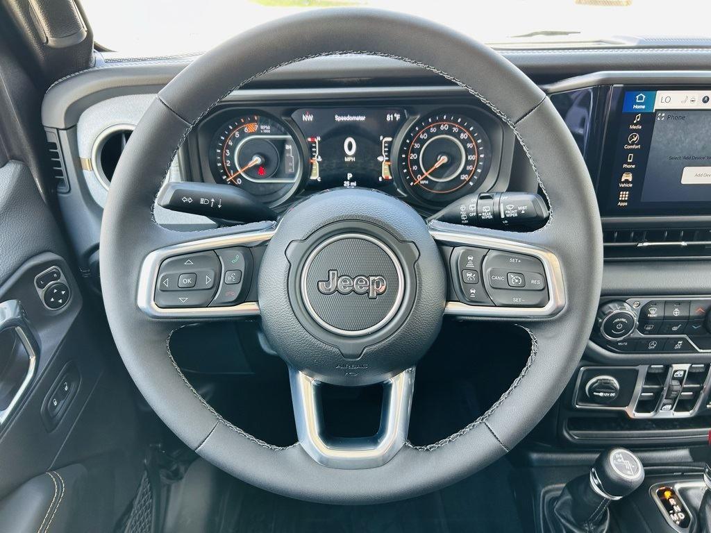 2025 Jeep Wrangler 4-Door Sahara - Photo 13
