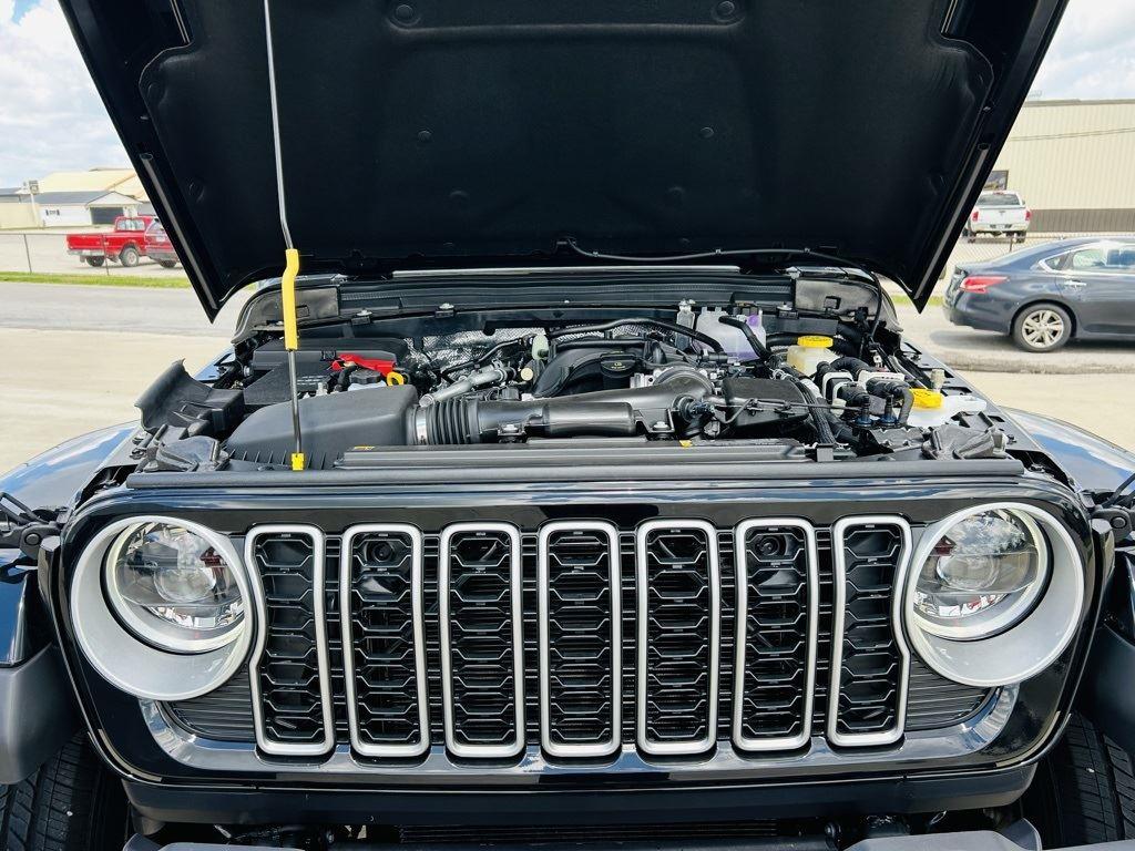 2025 Jeep Wrangler 4-Door Sahara - Photo 39
