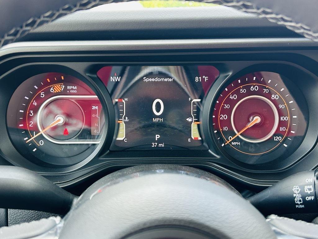 2025 Jeep Wrangler 4-Door Sahara - Photo 16