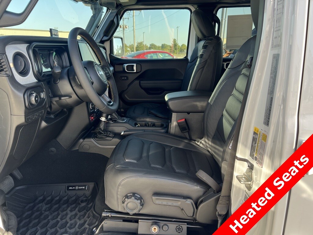 2024 Jeep Wrangler Willys Call of Duty: Black Ops Edition photo 2