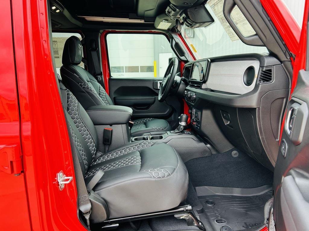 2025 Jeep Wrangler 4-Door Willys - Photo 32