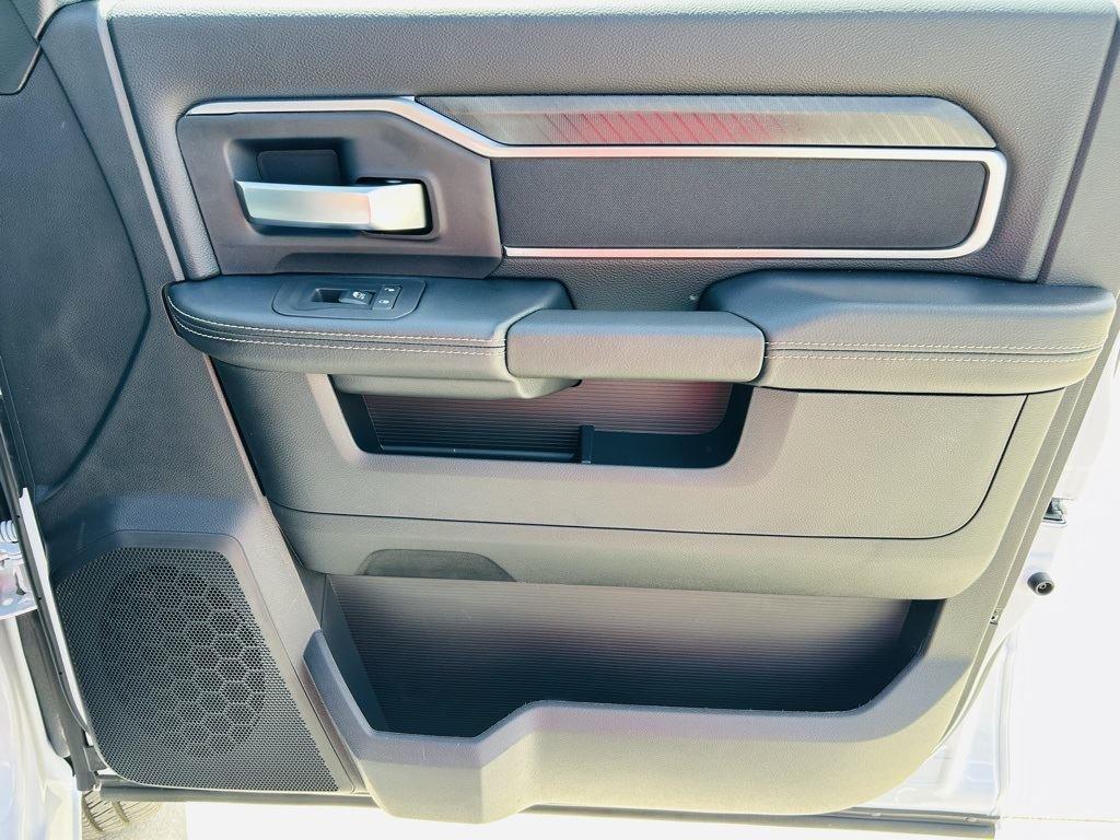 2025 RAM 2500 Big Horn - Photo 28