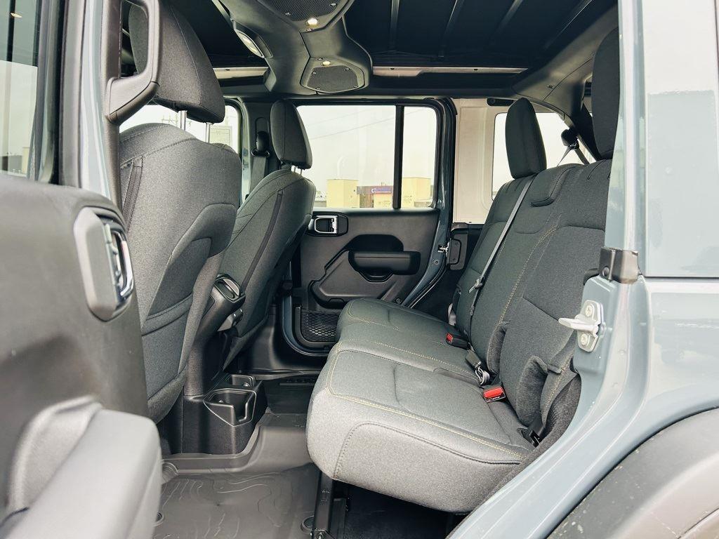 2025 Jeep Wrangler 4-Door Willys - Photo 28