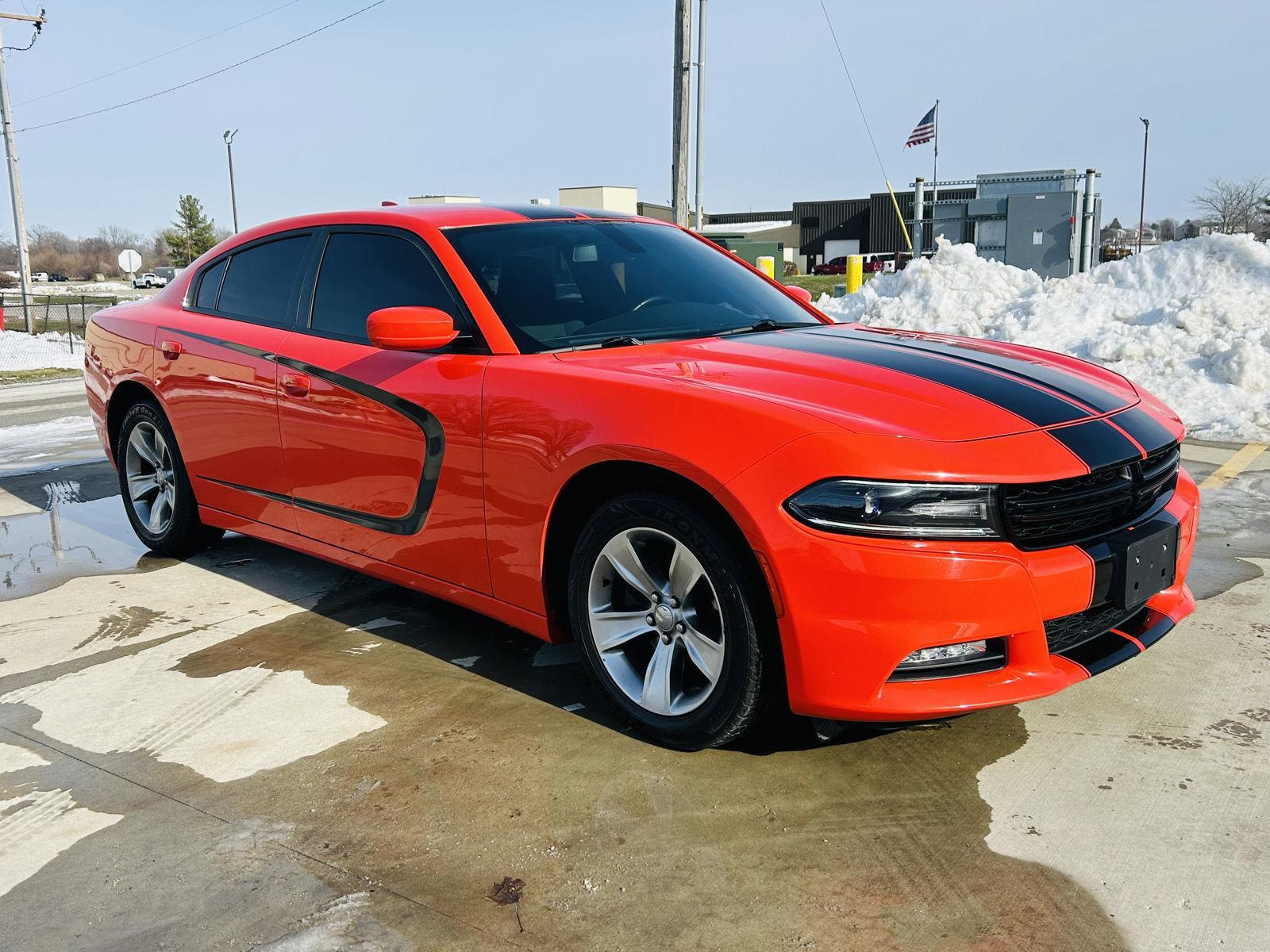 Used 2018 Dodge Charger SXT with VIN 2C3CDXHG1JH139020 for sale in Mattoon, IL