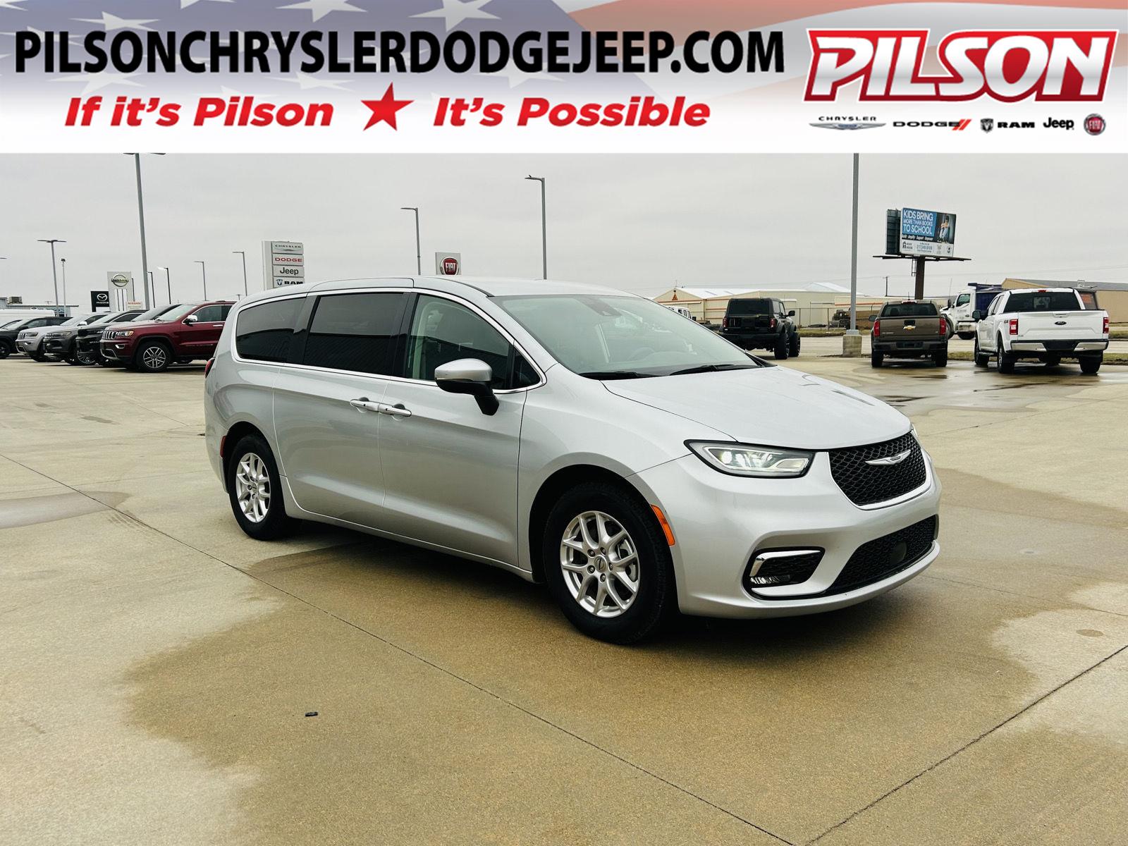 2023 Chrysler Pacifica Touring L