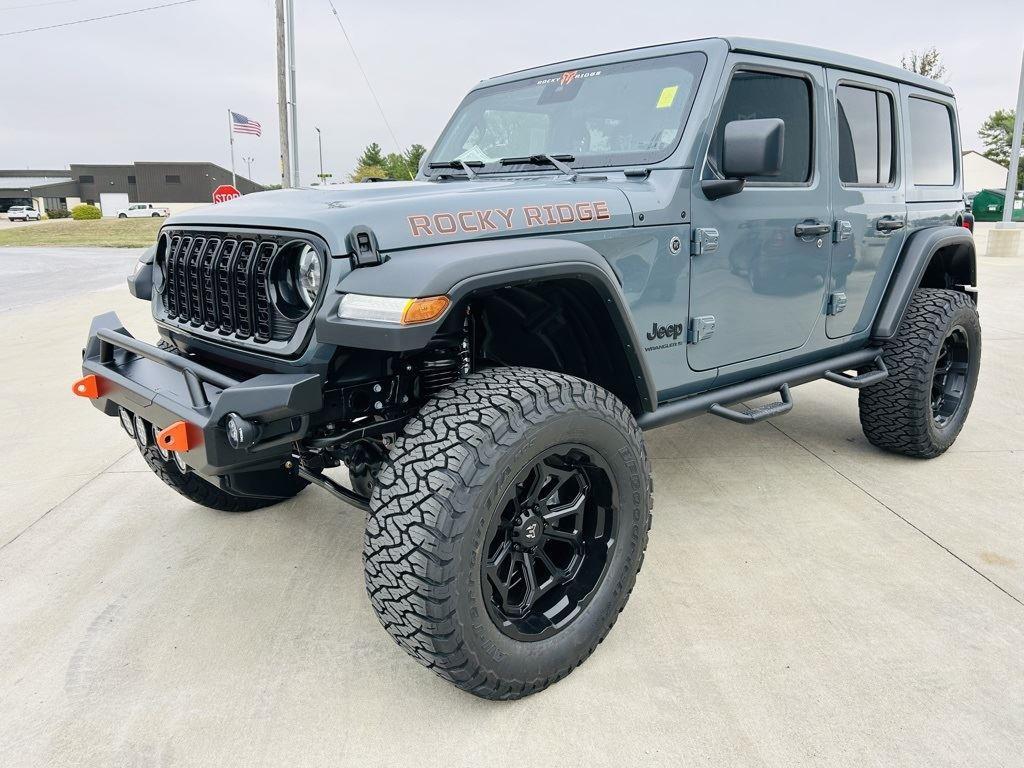 2025 Jeep Wrangler 4-Door Willys - Photo 35