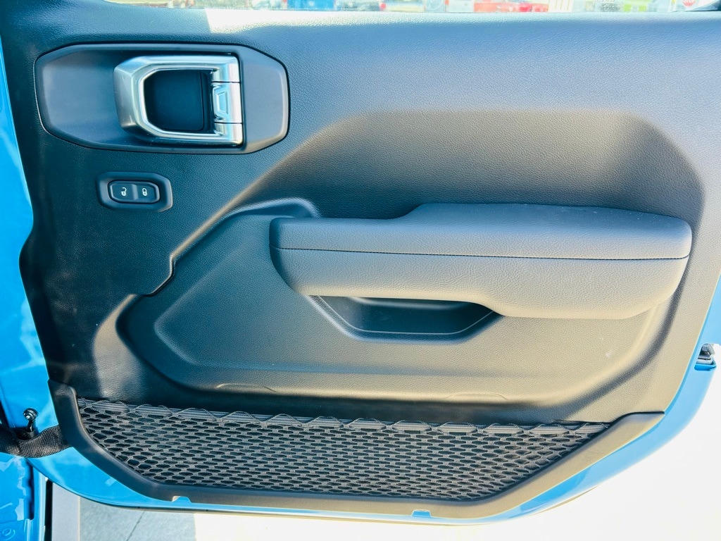 2025 Jeep Wrangler 4-Door Willys - Photo 31