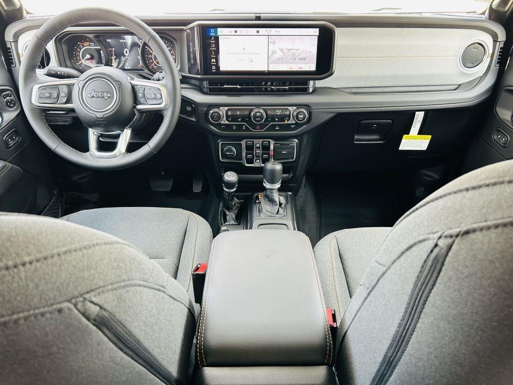 2025 Jeep Wrangler 4-Door Sahara - Photo 21