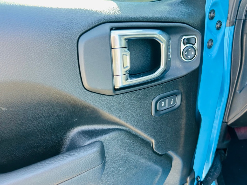 2025 Jeep Wrangler 4-Door Willys - Photo 13