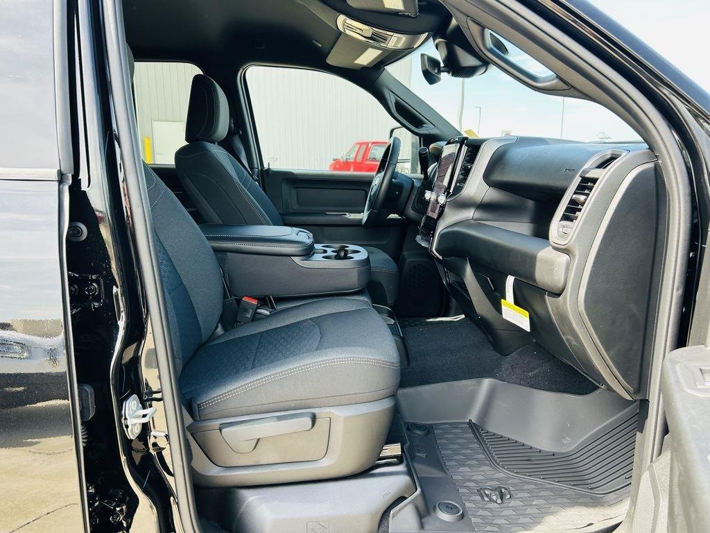 2025 RAM 2500 Tradesman - Photo 30
