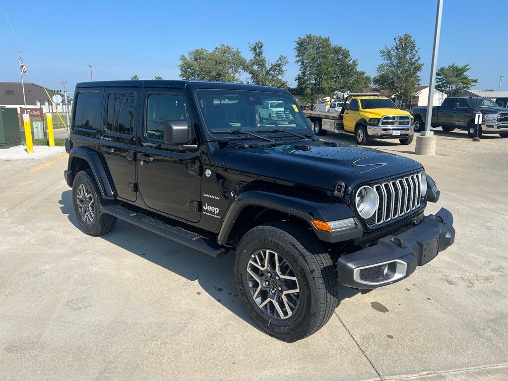 2024 Jeep Wrangler Sahara photo 2