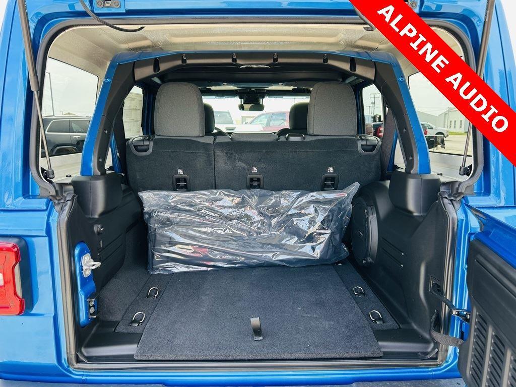2025 Jeep Wrangler 4-Door Sahara - Photo 27