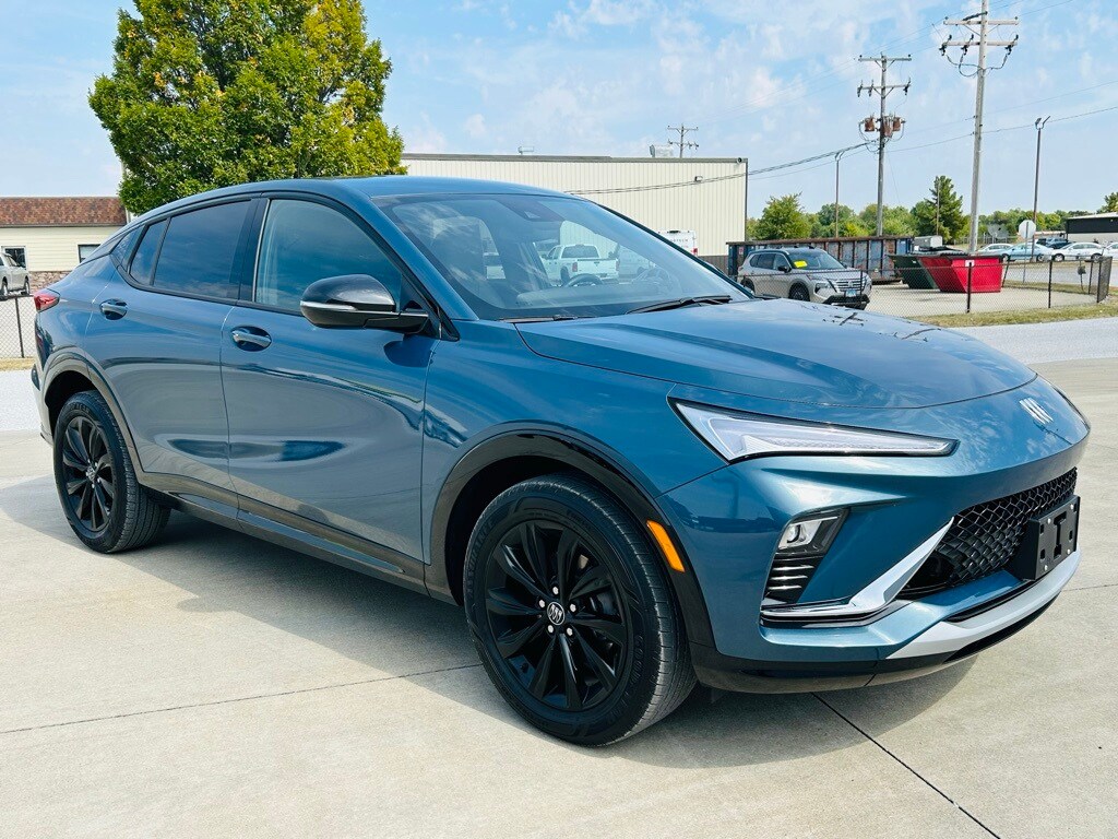 2024 Buick Envista ST photo 2