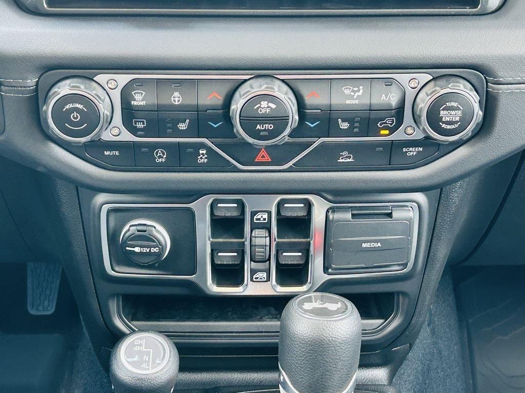2025 Jeep Wrangler 4-Door Sahara - Photo 19