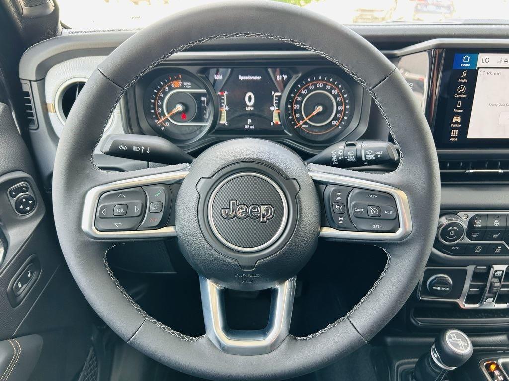 2025 Jeep Wrangler 4-Door Sahara - Photo 13