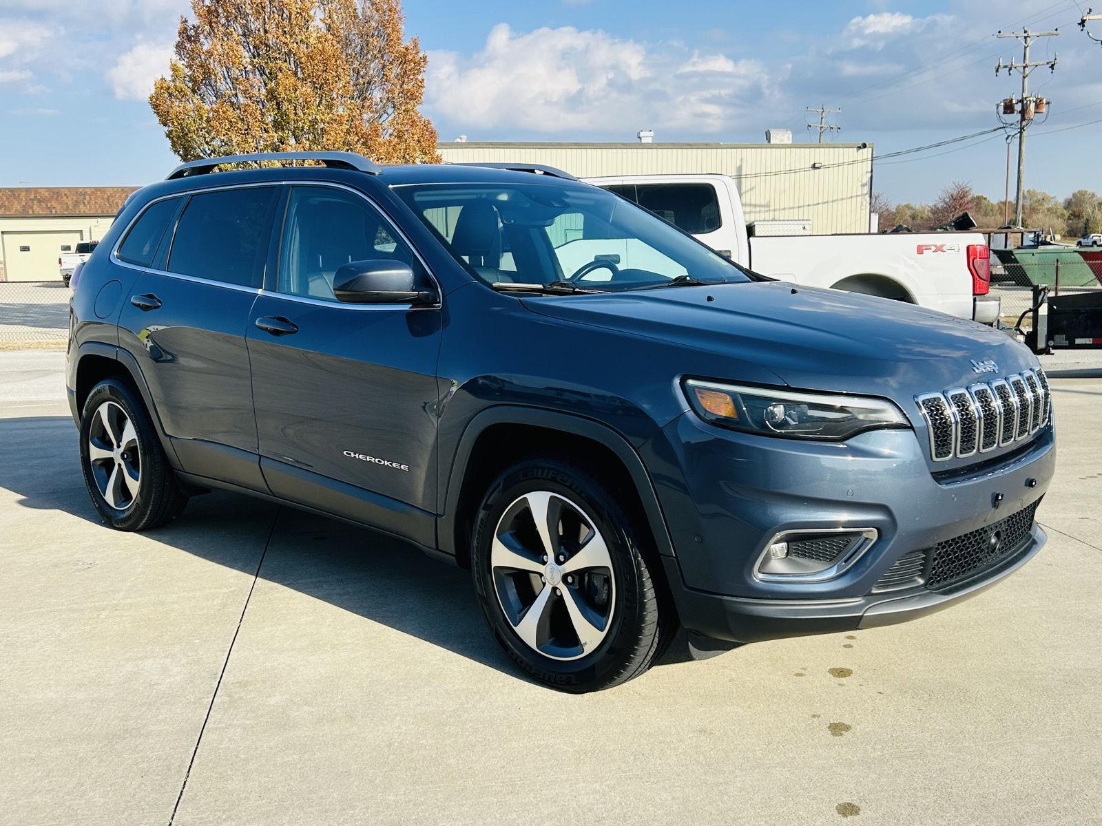 2021 Jeep Cherokee Limited photo 2