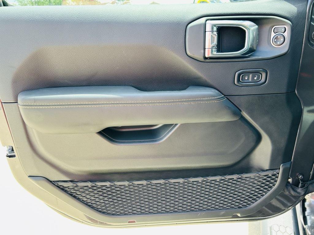 2025 Jeep Wrangler 4-Door Sahara - Photo 9
