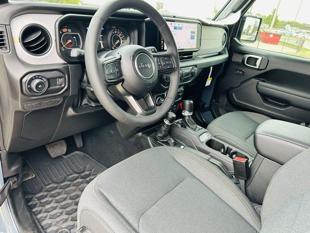 2025 Jeep Wrangler 4-Door Willys - Photo 15