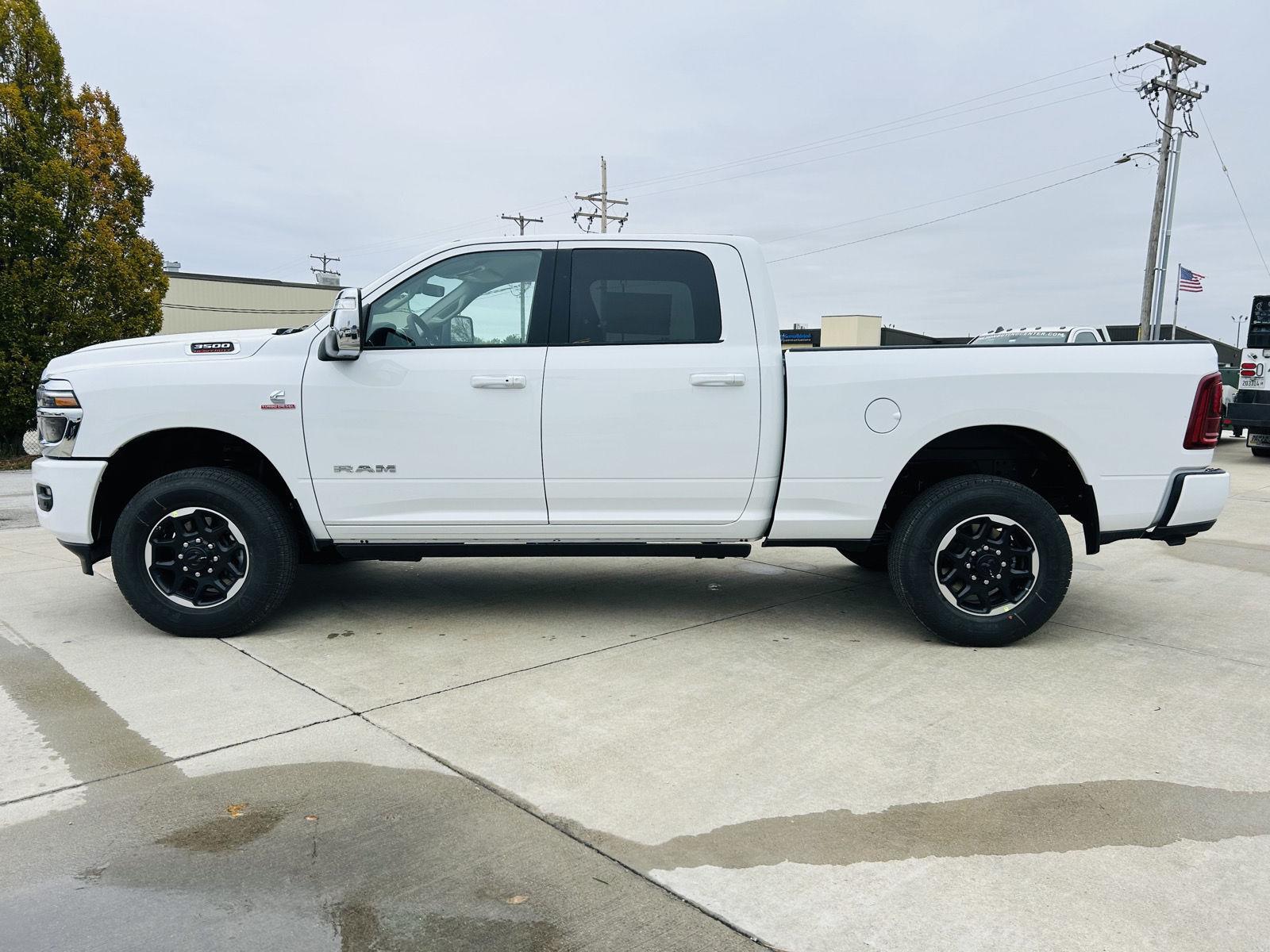 2026 RAM 3500 Laramie - Photo 38