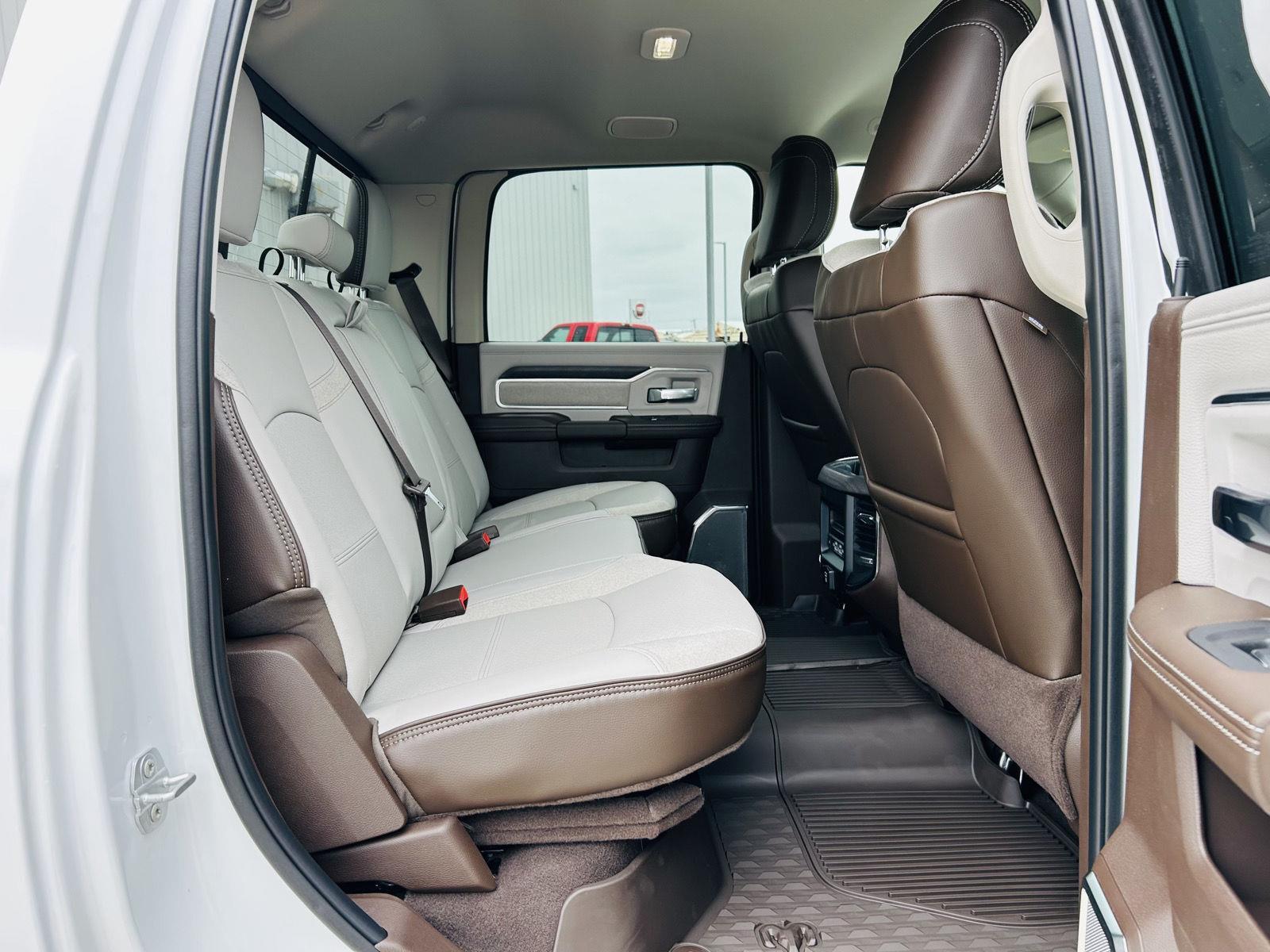 2026 RAM 3500 Laramie - Photo 33