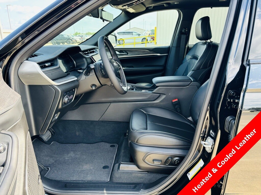 2024 Jeep Grand Cherokee Base 4xe photo 3