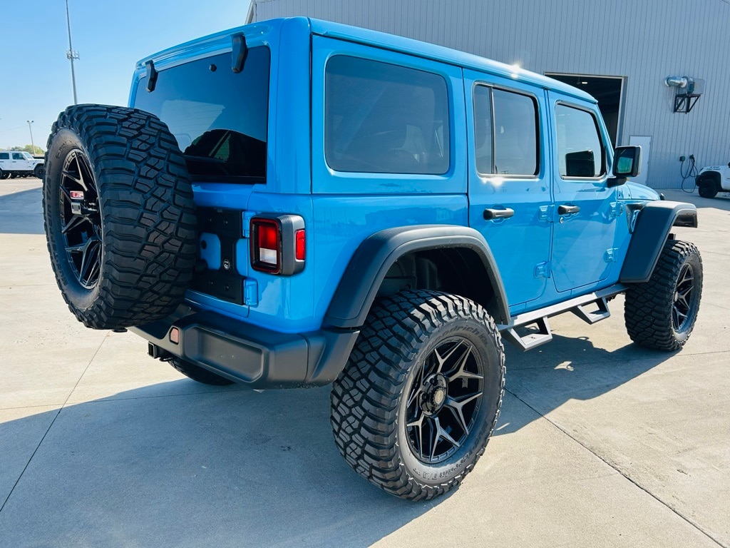 2025 Jeep Wrangler 4-Door Willys - Photo 38